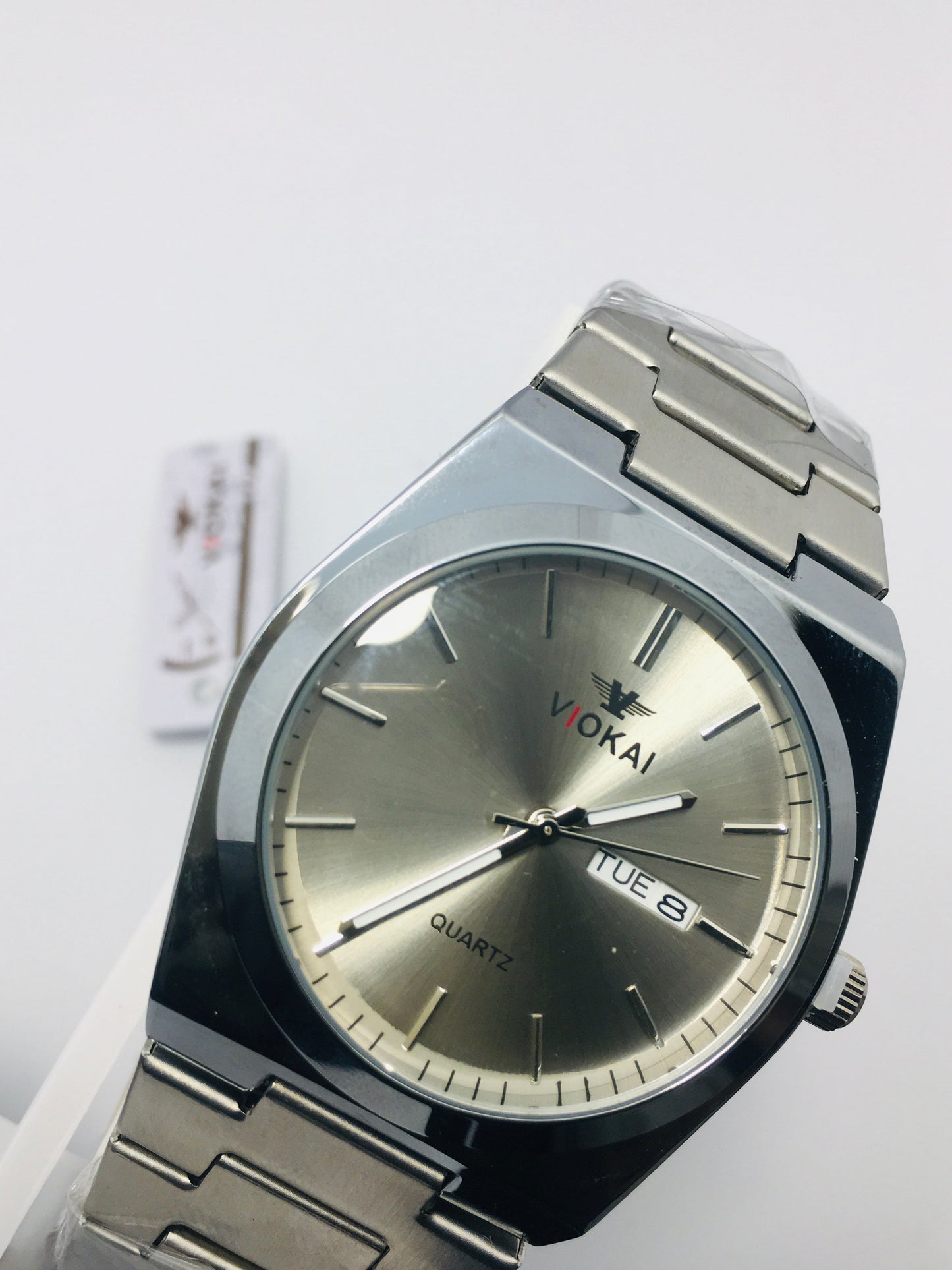 VIOKAI Watch silver with see green dail

Quartz Watch with Date & Day