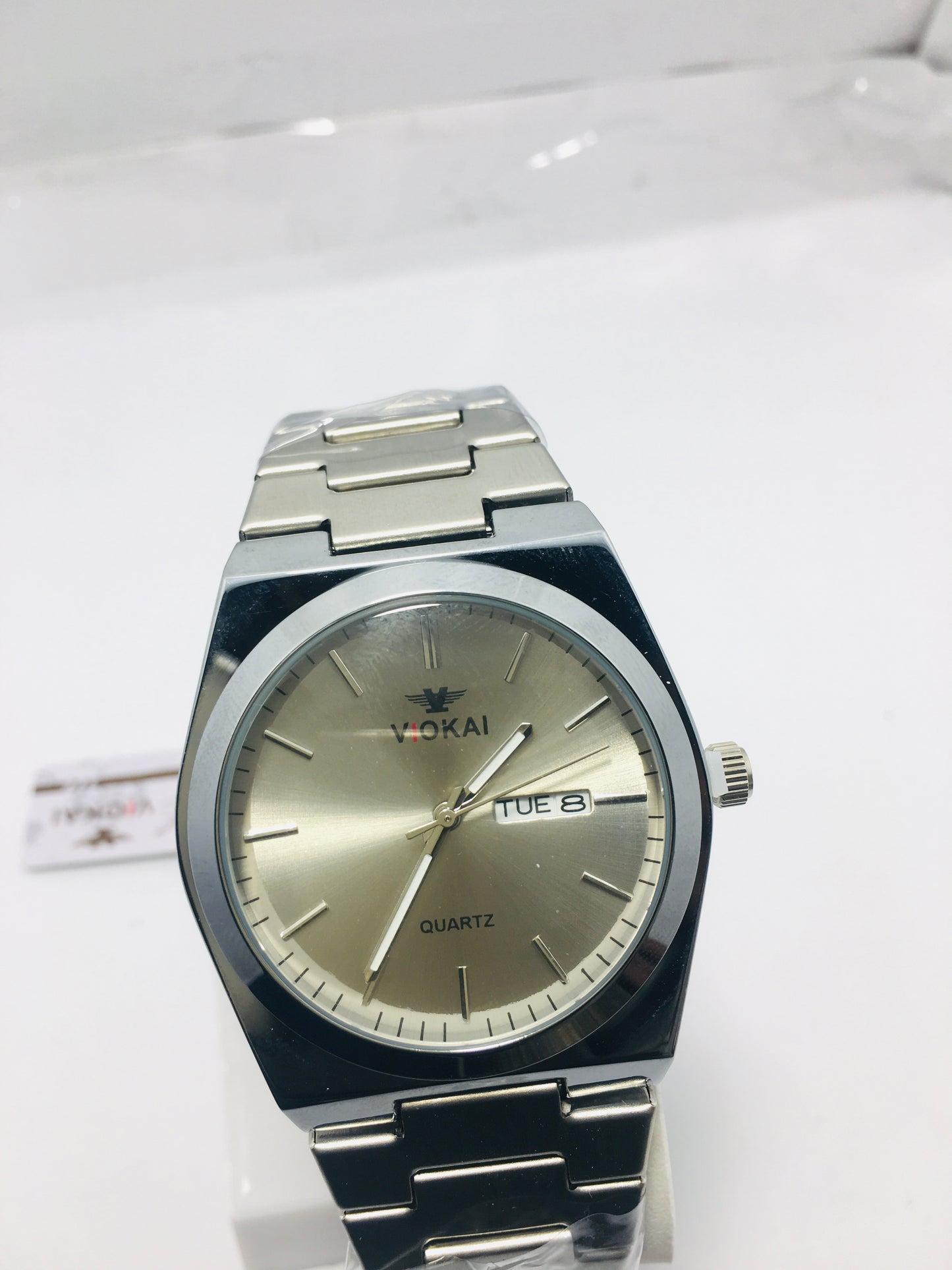 VIOKAI Watch silver with see green dail

Quartz Watch with Date & Day