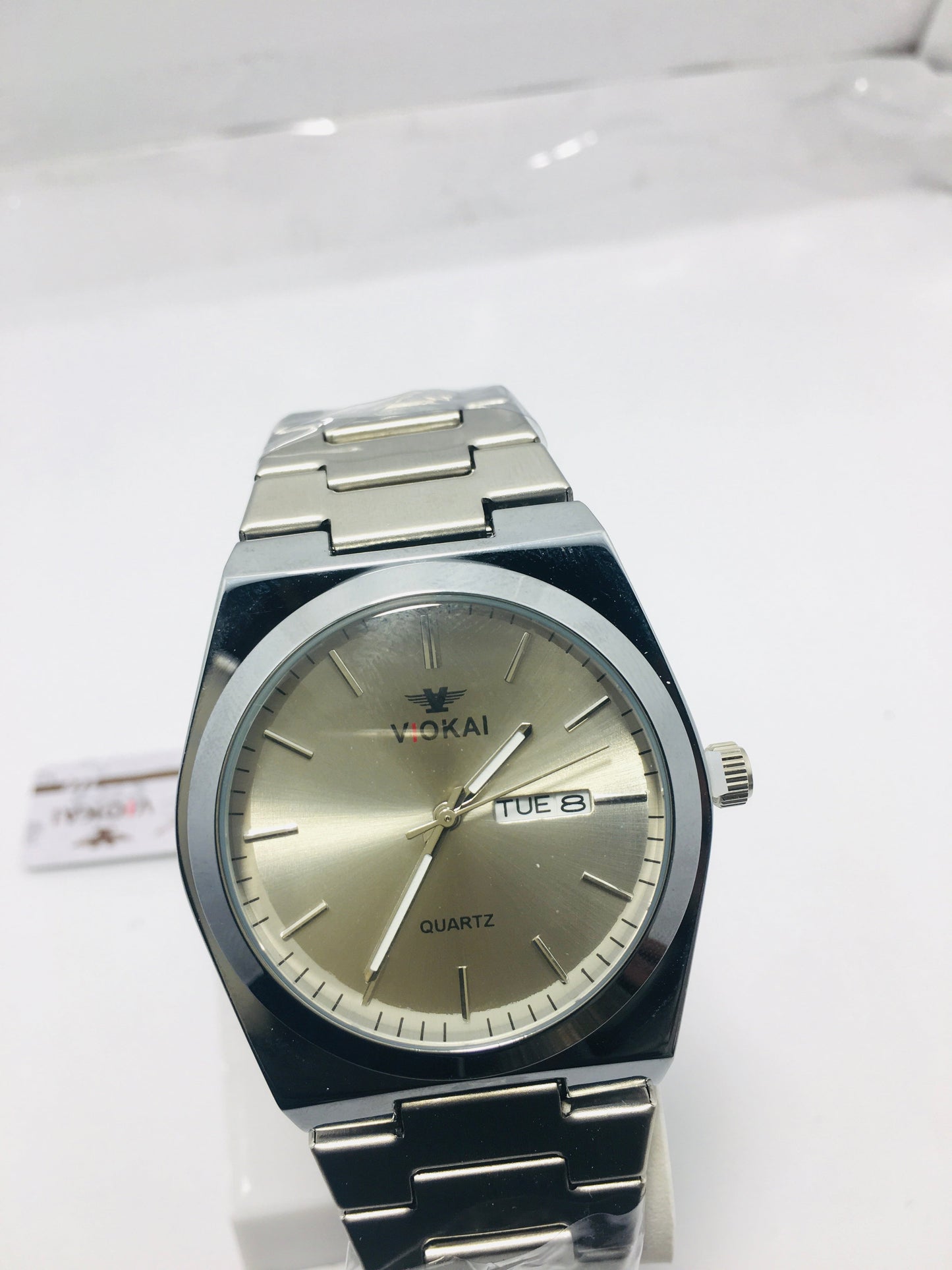 VIOKAI Watch silver with see green dail

Quartz Watch with Date & Day