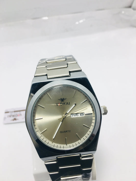 VIOKAI Watch silver with see green dail

Quartz Watch with Date & Day