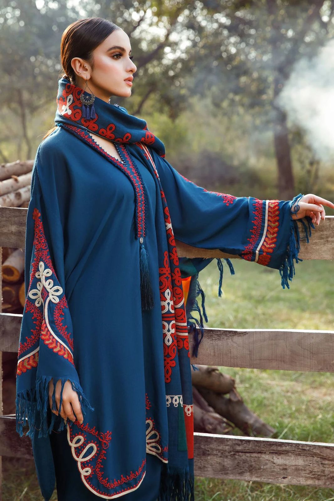 Maria b MOST DEMANDING EDITION

03PCS UNSTITCHED SUIT